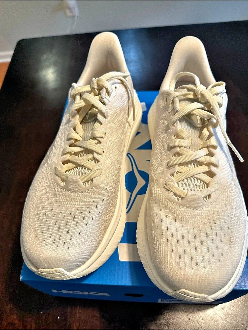 HOKA Mach 6 Women's Athletic Shoes in White